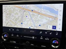 純正14インチナビ装備！！フルセグTVやBluetooth搭載！！