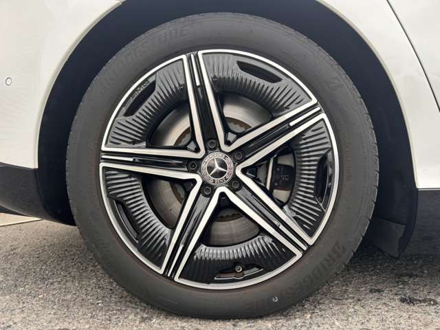 お車によって新車保証継承、2年保証がお選びいただけます。詳しくはスタッフまでお問い合わせください。【お問い合わせ電話番号0078-6003-525857】