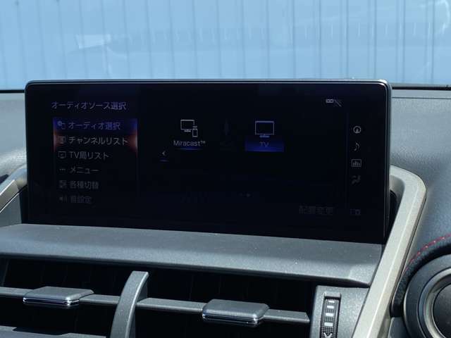 【オーディオ】フルセグTV / CD / DVD(再生可) / Bluetooth / SD / FM / AM / ♪