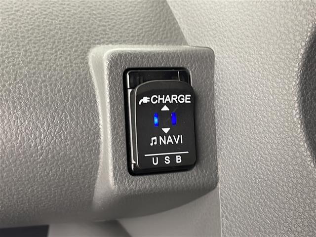 【運転席操作部】快適なドライブを楽しむための機能が装備されています！運転席から触れるので、使いやすいです！除菌プランいれていただくと、さらに清潔で安心していただけます！