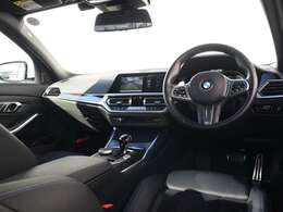 お車の詳細等はお気軽にBMW、MINI正規ディーラー　アルコン　までお問い合わせくださいませ。スタッフ一同、お待ちしております！