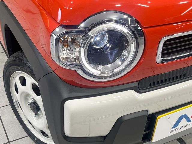 【LEDヘッドライト】悪天候や夜間走行時も良好な視界を確保し安心して運転できる高輝度LEDヘッドライトを装備！点灯速度が早く、消費電力も抑えられています。