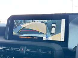 【全周囲カメラ】全周囲カメラがついているので駐車が苦手の方でも安心して後退可能です！ガイドラインも表示されます！クリアランスソナーと合わせて、カメラ映像と音で周囲を確認しながら駐車が可能です！