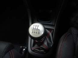 6速マニュアルミッション