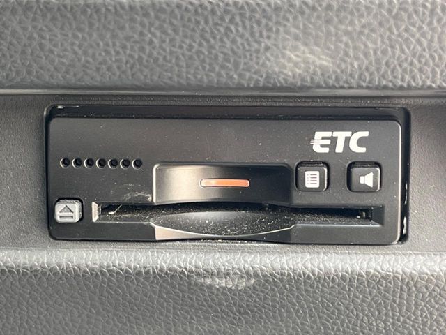 【ETC】高速道路の料金所をストレスなく通過！話題のスポットやサービスエリアに多い「スマートIC」利用時は必須のアイテムです。当店でセットアップを実施、ご納車当日からすぐにご利用いただけます！