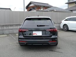 当店はアウディフォルクスワーゲンリテールジャパンの取扱車両でしたら、どちらの店舗のお車でもお取り寄せ可能です。