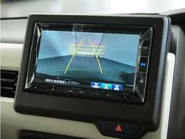 ◆バックカメラ◆リバースにするだけで映ります、後方の安全確認や、狭い駐車場での車庫入れ、雨の日や夜間など視界の悪い時に便利です！安全にバックする為には欠かせない装備です。