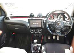 ●当店ではスマホにてInstantLiveによる中継型ライブ商談を取り入れております。スマホを介して動画にて車両をご覧いただきご来店いただく事の難しい遠方のお客様にも安心して購入頂けます。