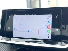●Apple　Car　Play：スマホとの有線接続で、ナビ・オーディオ再生などスマホのアプリ機能が画面でも使える便利機能です！