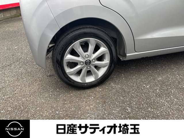 純正アルミホイール装着