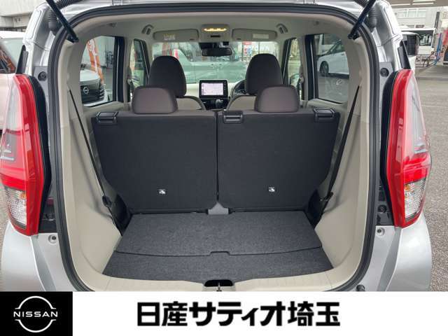 みんなで出かけても荷物はちゃんと積めちゃいます。お買い物やお出掛けに便利ですね♪