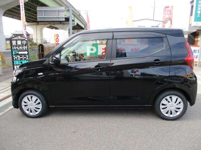 自社整備工場完備！3ヶ月もしくは3000キロまで保証！バッテリー、オイル類、エレメント、ワイパーゴム等の消耗品も新品交換！