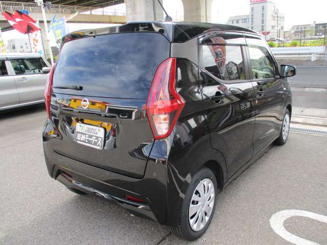 車検整備工場直営☆2級・3級整備士常駐☆仕入後自社規定点検、程度の良いお車しか販売しません☆しっかり整備が自慢です！