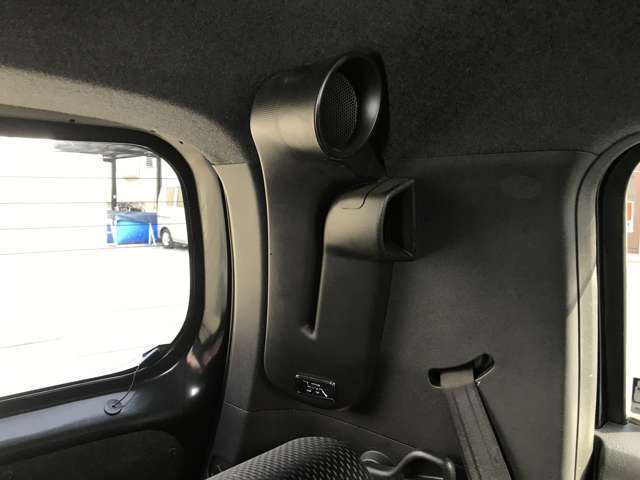 後部スピーカー