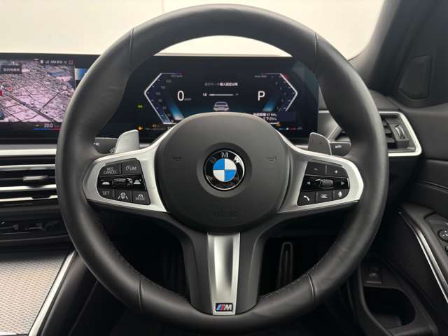 BMW　Premium　Selection　江戸川は、約20台の展示スペースがあり、常時新車拠店より厳選された認定中古車が続々と入庫しております。