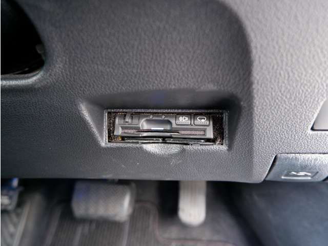 ★ETC車載器　装備車★　有料道路を利用する際にスムースに通過でき、わずらわしい料金支払いから開放されます！　再セットアップはオプションになります。
