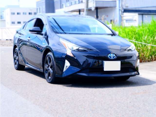 内外装の綺麗なディーラーさんからの下取り車として入庫しました。