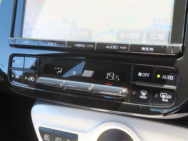 オートエアコンで車内はいつでも快適です♪