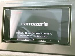 【ディスプレイオーディオ】お手持ちのスマートフォンとの連携で、ナビや音楽再生など各種アプリを使用可能。スマホに近い感覚でお使いいただけます♪