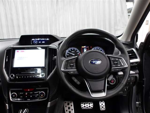 運転席に座ると☆こんな感じです♪