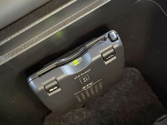 【ETC】高速道路の料金所をストレスなく通過！話題のスポットやサービスエリアに多い「スマートIC」利用時は必須のアイテムです。当店でセットアップを実施、ご納車当日からすぐにご利用いただけます！