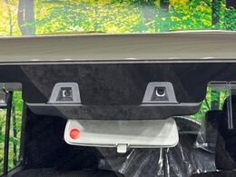 【スズキ　セーフティサポート】走行中に前方の車両等を認識し、衝突しそうな時は警報とブレーキで衝突回避と被害軽減をアシスト。より安全にドライブをお楽しみいただけます。