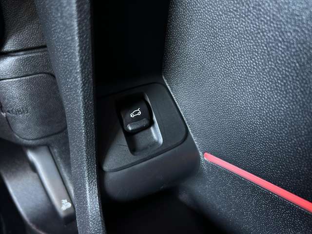 LIBERALAは全国に約40店舗以上※。どの店舗の在庫でもお近くのLIBERALAでご購入いただけます。※2023年11月現在