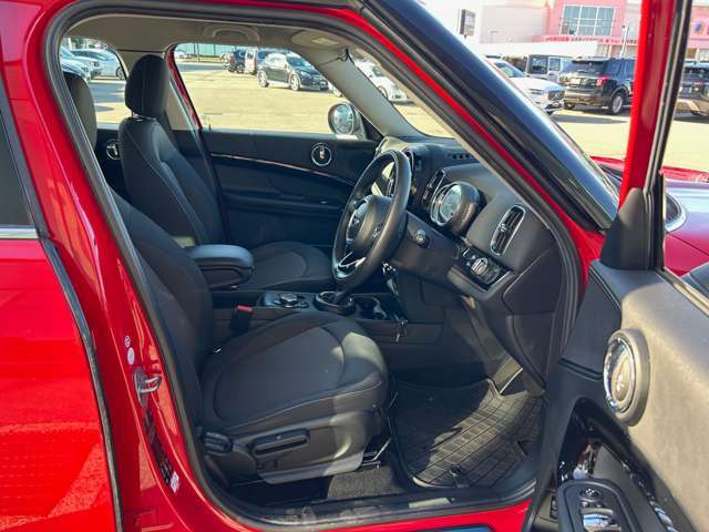 LIBERALAでは安心してお乗りいただける輸入車を全国のお客様にご提案、ご提供してまいります。