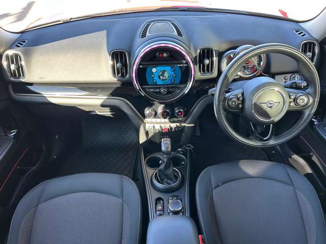 LIBERALA野々市の物件をご覧いただきまして誠にありがとうございます。心ゆくまでおクルマ選びをお楽しみください。