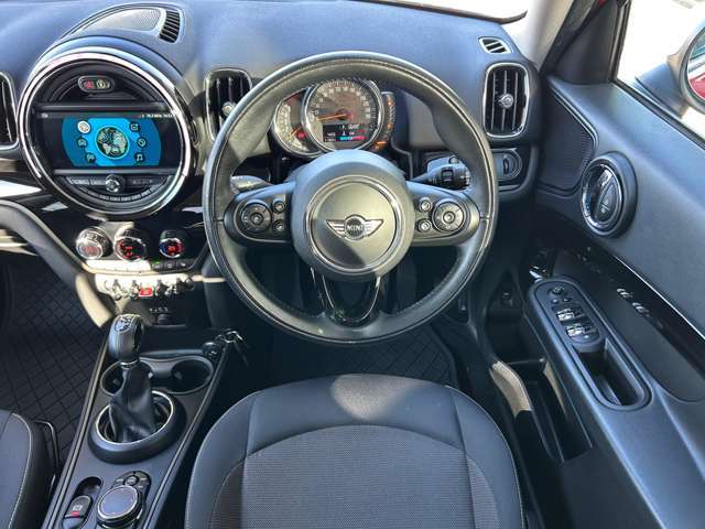 LIBERALA野々市の物件をご覧いただきまして誠にありがとうございます。心ゆくまでおクルマ選びをお楽しみください。