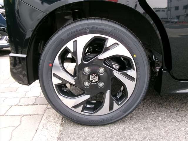 【グループ総在庫数200台以上】最新モデルのスズキ車をお探しなら是非当店へ！グループ総在庫数は200台以上！各グレード・各カラー揃ってます！また在庫になくても新規オーダー可！