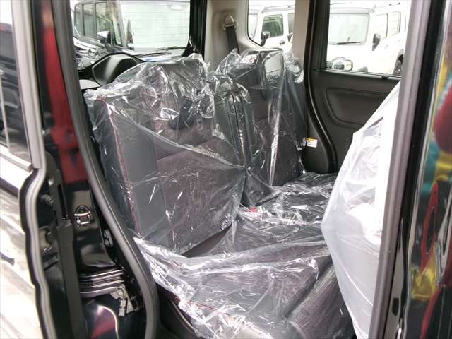 【各種ディーラーオプション取扱店】新車・届出済未使用車に必要不可欠なアクセサリーオプションも全品対応可能！マット・バイザー・コーティング等の各種ディーラーオプションも全般取り扱っております！