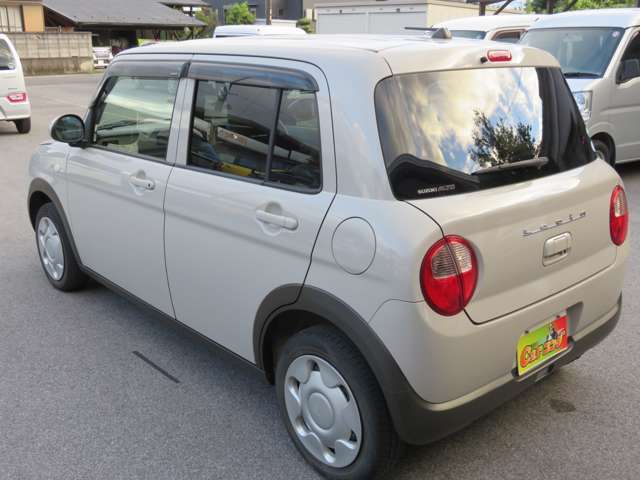 自社では板金塗装ブースも完備しておりますので車体の＊擦り傷＊へこみなどもしっかりと修理させていただいております！