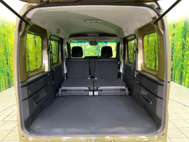 普段のお買い物や通勤、送迎等に十分な荷室スペースを確保しております。セカンドシートを倒すと、大きな荷物の積載も可能です♪