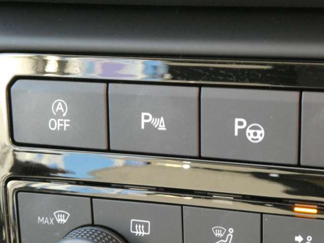 パーキングアシスト装備！駐車のアシストもしてくれるので苦手な方でも安心です♪