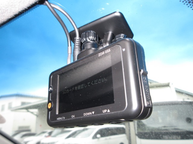 今は、自分を守るのは自分の時代です！ドライブレコーダーは必需品ですね！使うことの無い事が良いのですが・・・