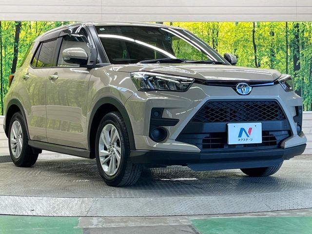 大好評のボディコーティング「弾スプラッシュコート」もご納車までに施工可能。通常のガラスコートと異なる、耐久年数6年の無機質ガラスコーティングが、ボディをキレイな状態に保ってくれます。