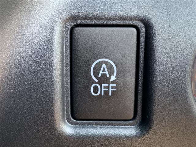 アイドリングストップオフボタンです。エアコンを常時使用したいときに便利です。