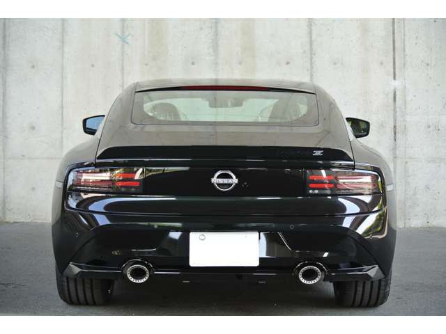 ご覧頂き誠に有難う御座います。日産　フェアレディZ　バージョンST　ミッドナイトパープル　が入荷致しました