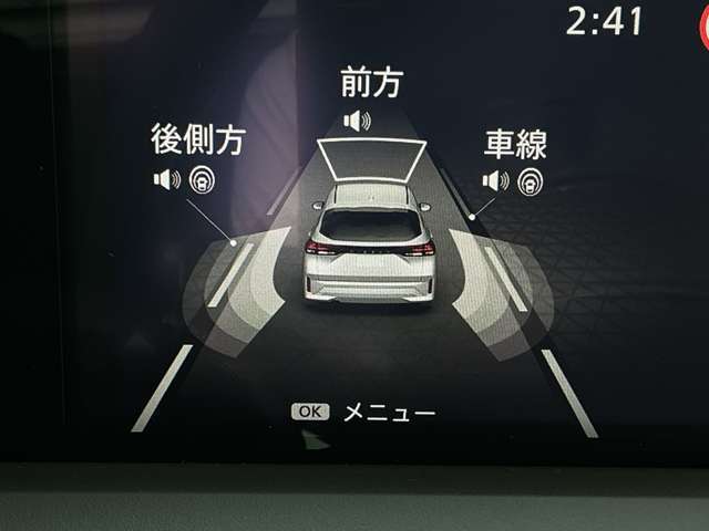 車両状態や走行道路の時速表示等のインフォメーションが備わっていますスピードメーターは上質なデザインとなっております。