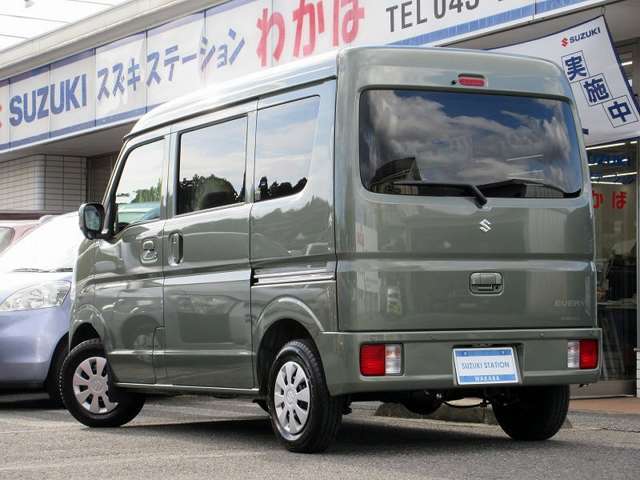 只今、オイル交換無料チケットプレゼント中！点検等でご来店の際にお使いください。10回分ございますのでメンテナンスコスト節約に大好評です♪