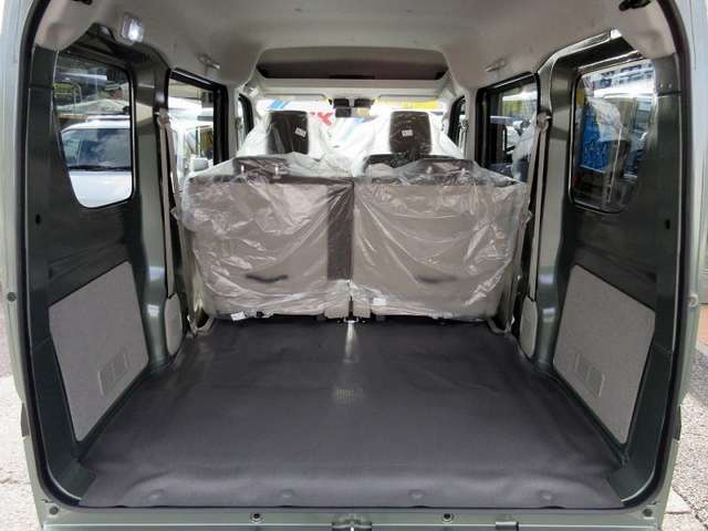 ワンボックスならではの収納力！