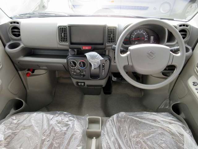 レストランに行く時、旅行に行く時など様々なシチュエーションで、まず基本となるのが口コミですよね。車選びも同じです！まずは当社の口コミをご覧ください。