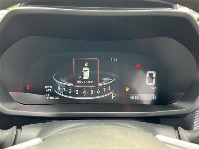 【スピードメーター】メーターがシンプルで見やすく運転しやすいですね！