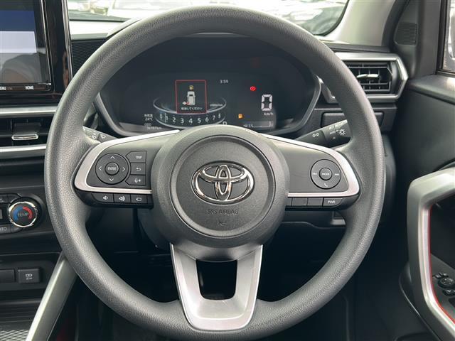 気になる車はすぐにお問い合わせください！画面右側の0066から始まる無料ダイヤルからお問い合わせ下さい！専門スタッフがお車のご質問にお答えいたします！