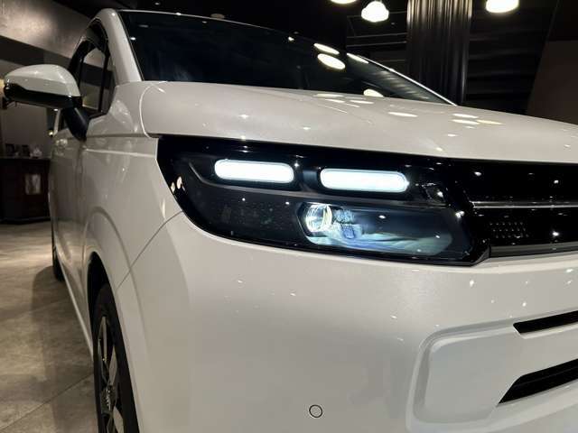 純正9インチナビまたは純正11.4型ナビに追加料金で変更も可能です。詳しくはスタッフまでお申し付けくださいませ。