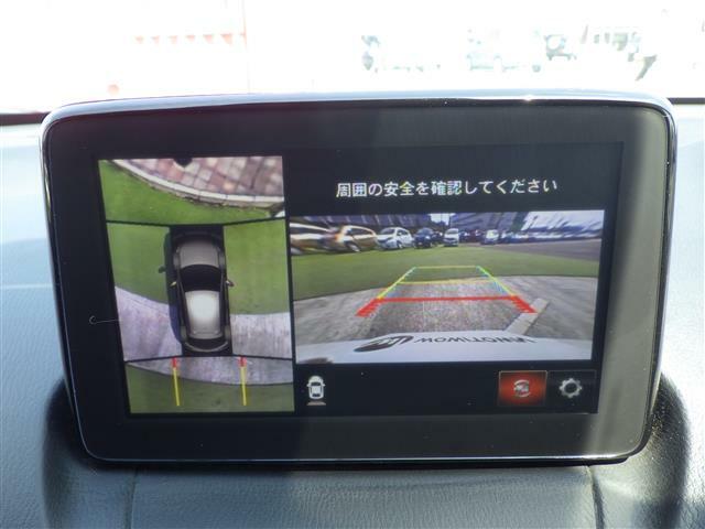【360°モニター】上空から見下ろしたような映像をナビ画面に映し出し周囲の状況を確認しながらの走行、駐車が可能となっております！