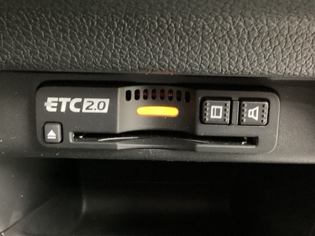 ETC2.0が付いてます。ETC搭載車しか通過できないスマートICが利用できるようになりますよ！現在スマートICの設置箇所も増えてきているので、高速道路利用の幅が広がりますね☆