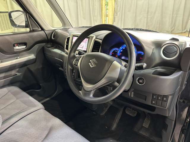 当店のこだわりはズバリ「価格」です。車両仕入れにとことんこだわり、良質な車両を安く取り揃えております。