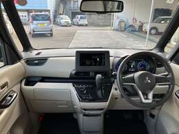 インパネ全体です！視界も良好です☆